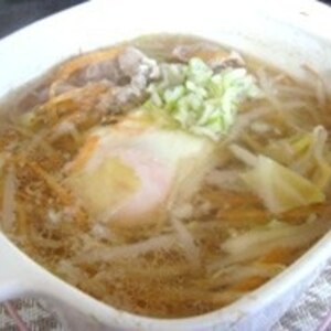 暑さに負けず・・落とし卵のスタミナラーメン鍋♨